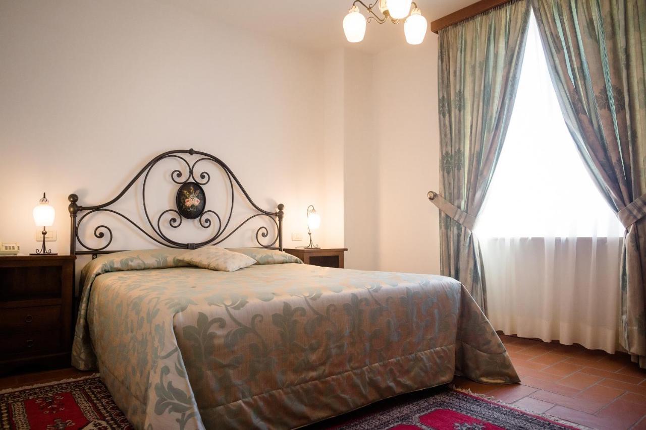 Palazzo La Fenice Massa Marittima Bagian luar foto