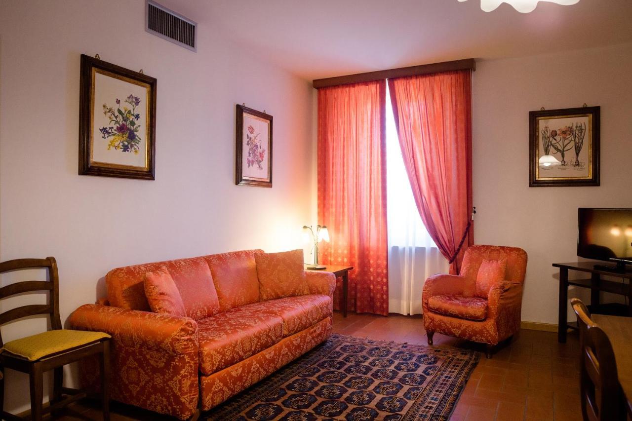 Palazzo La Fenice Massa Marittima Bagian luar foto