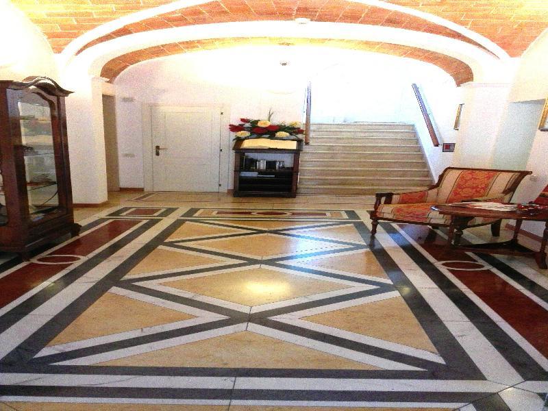 Palazzo La Fenice Massa Marittima Bagian luar foto