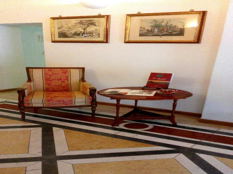 Palazzo La Fenice Massa Marittima Bagian luar foto